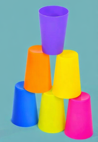 Brinquedo Montessori – Jogo de Copos com Cartas